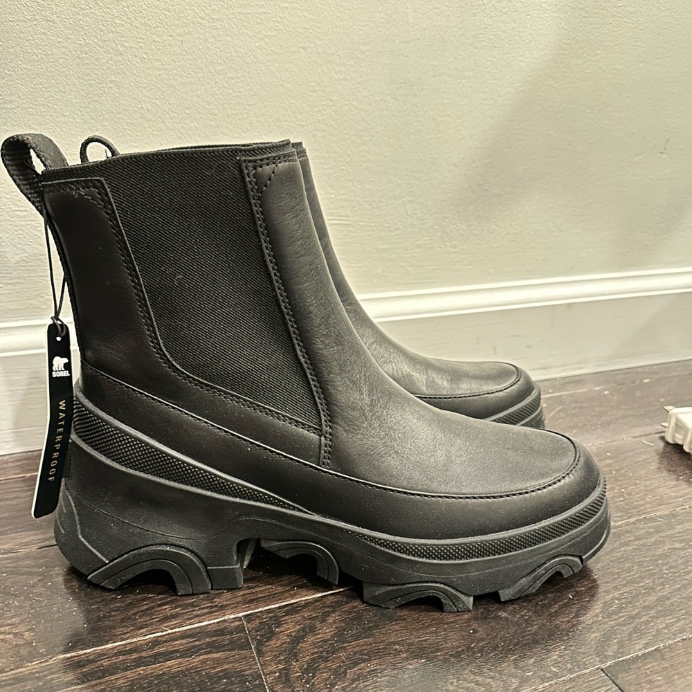 NWT - Sorel Weatherproof Brex Boot women’s 7